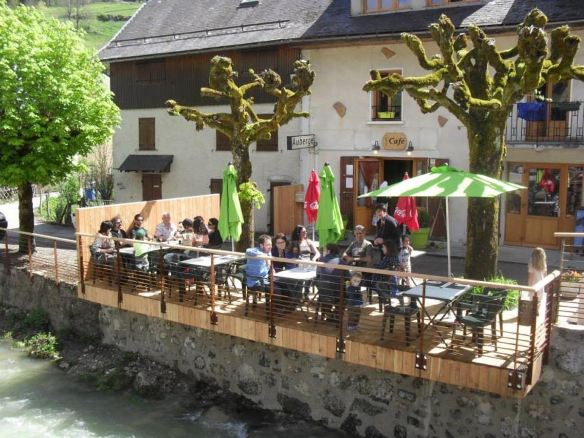 Gite Auberge L'Herbe Tendre Saint-Pierre-dʼEntremont Exterior foto
